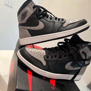 Jordan Retro 1 Shadow. Worn a few times. Currently $500+ on stock x.